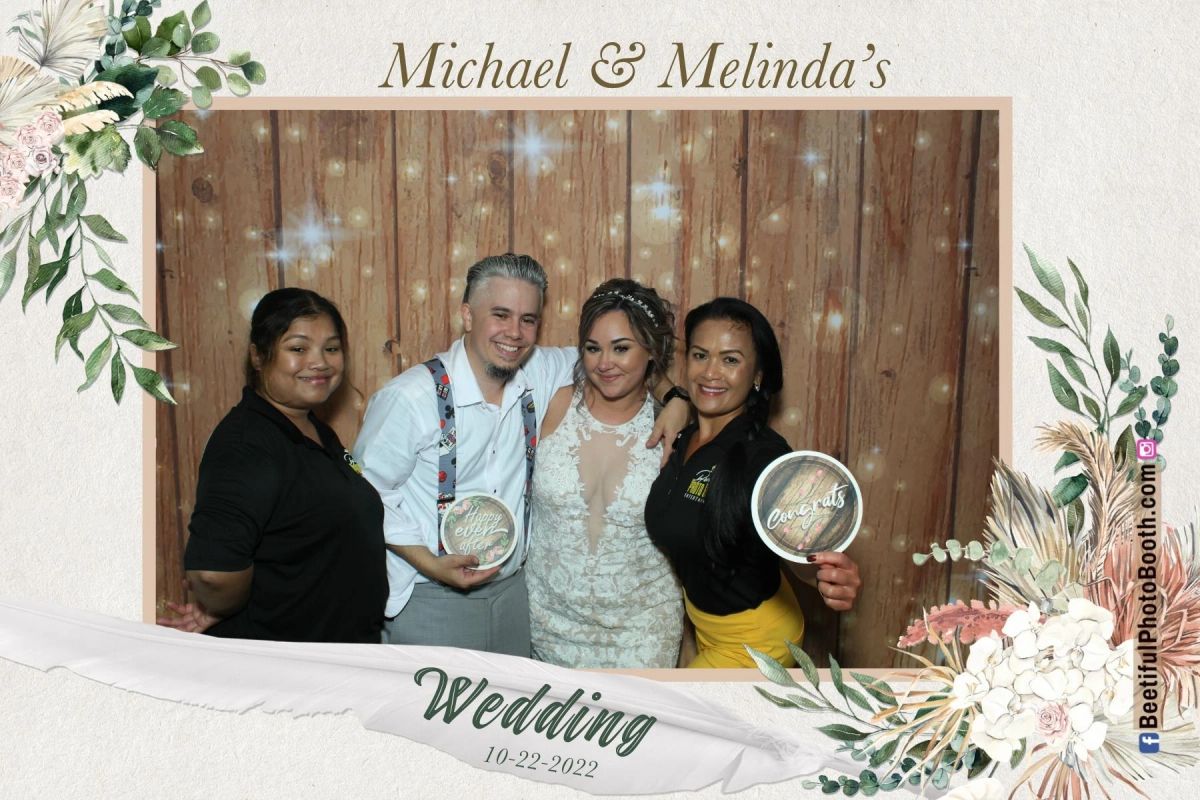 Beetifulphotobooth.com/book-online
Private Online Photo Gallery 
