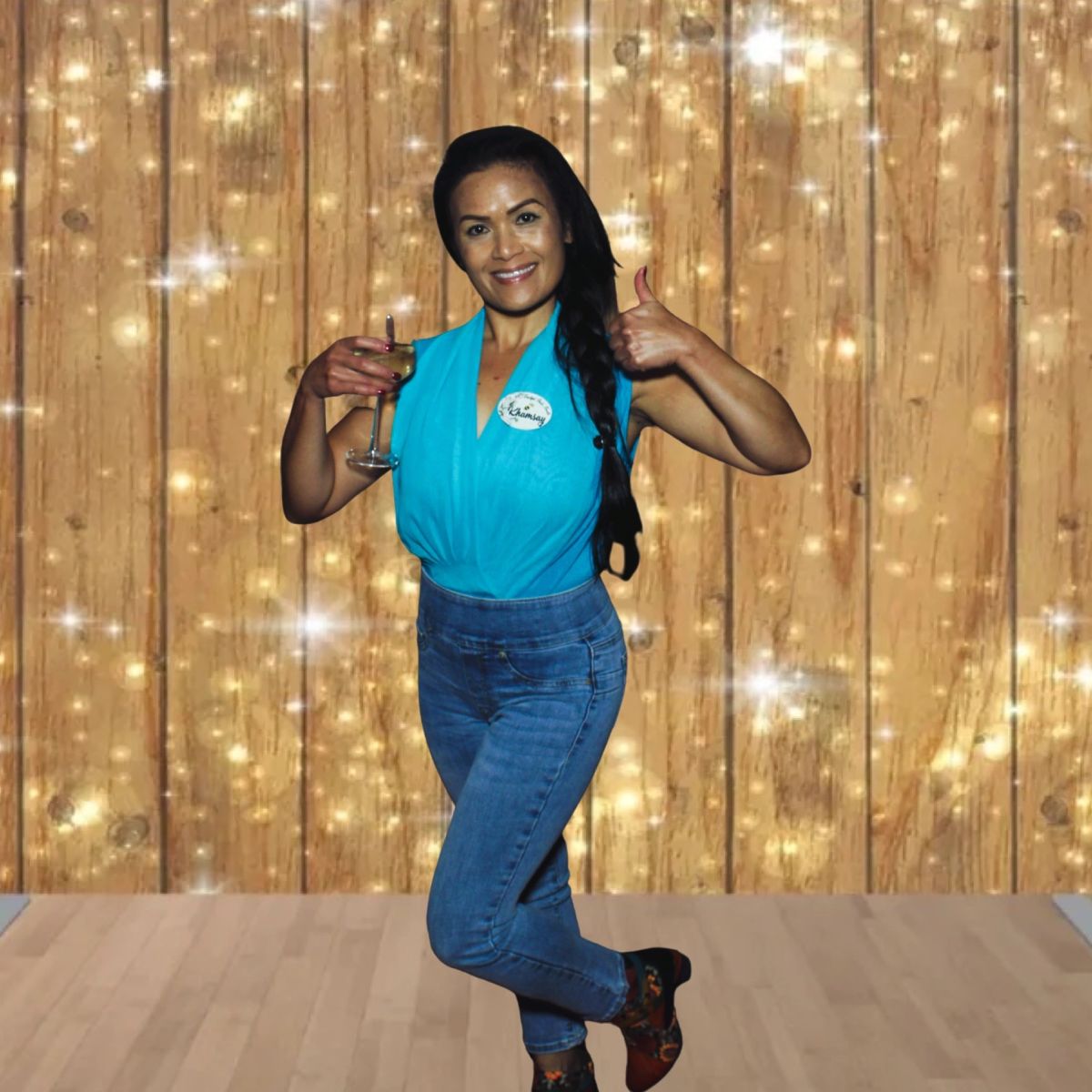 Sparkling Wood Backdrop | BeetifulPhotoBooth.com